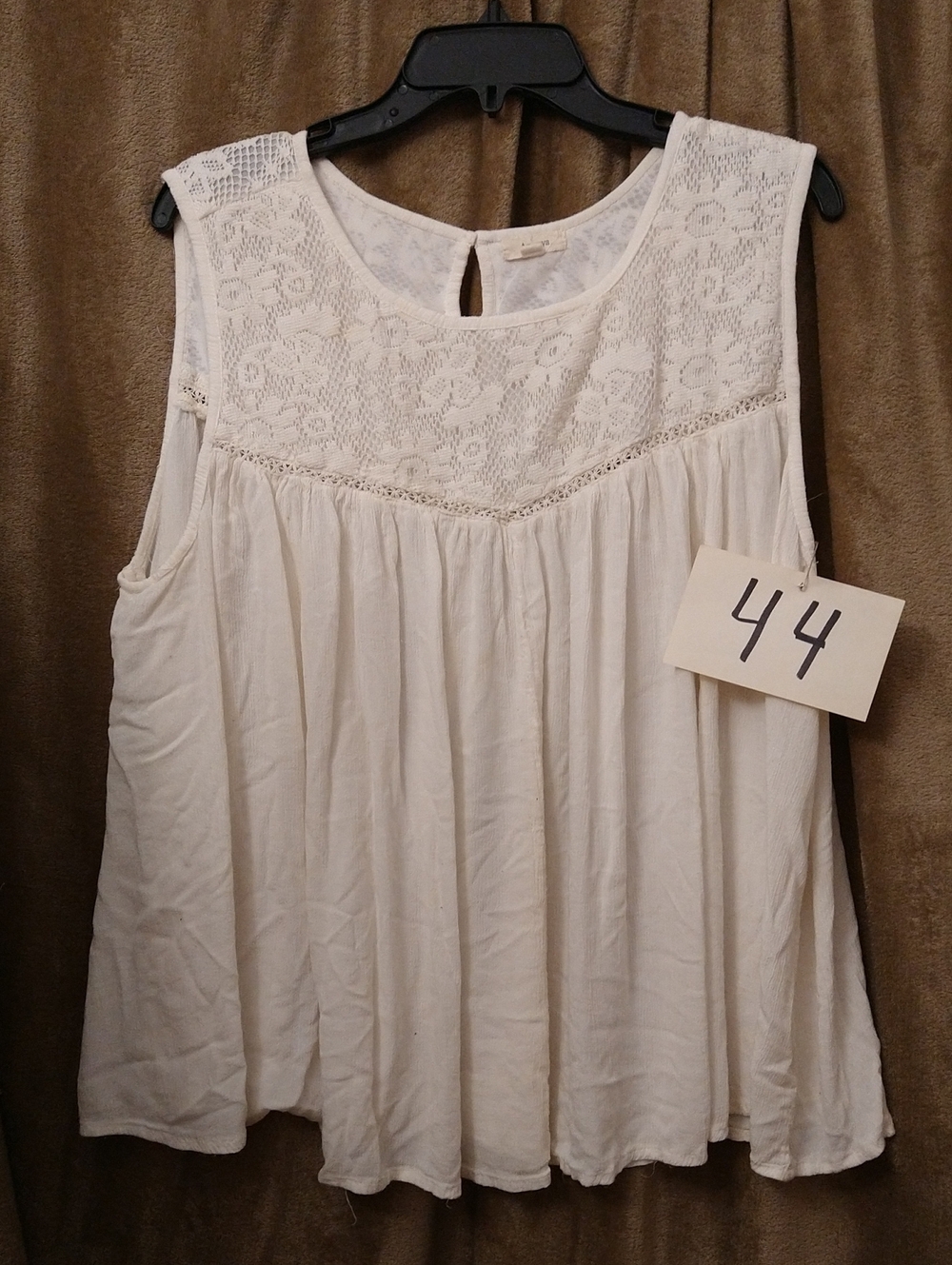 Sleeveless White Lace Yoke, Size 1X, Women's Top